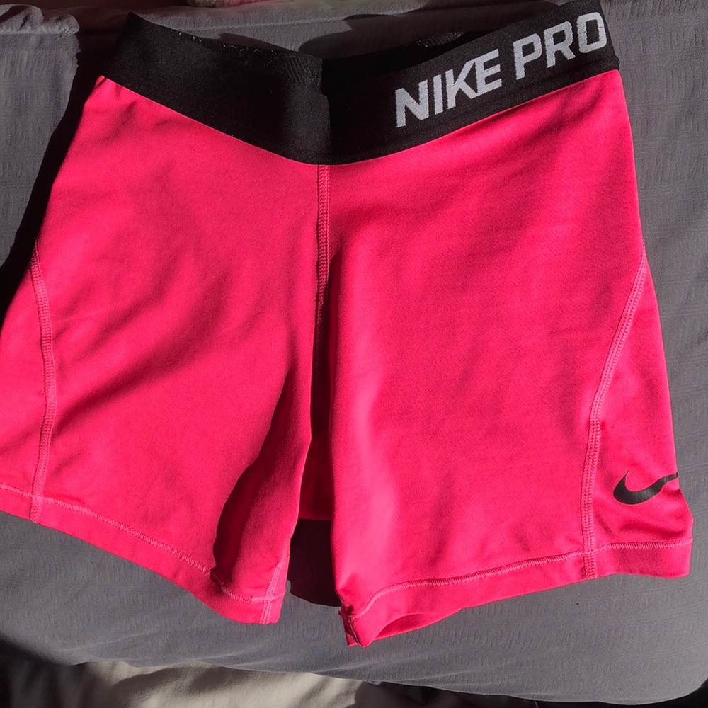 Children’s Large Nike active shorts
